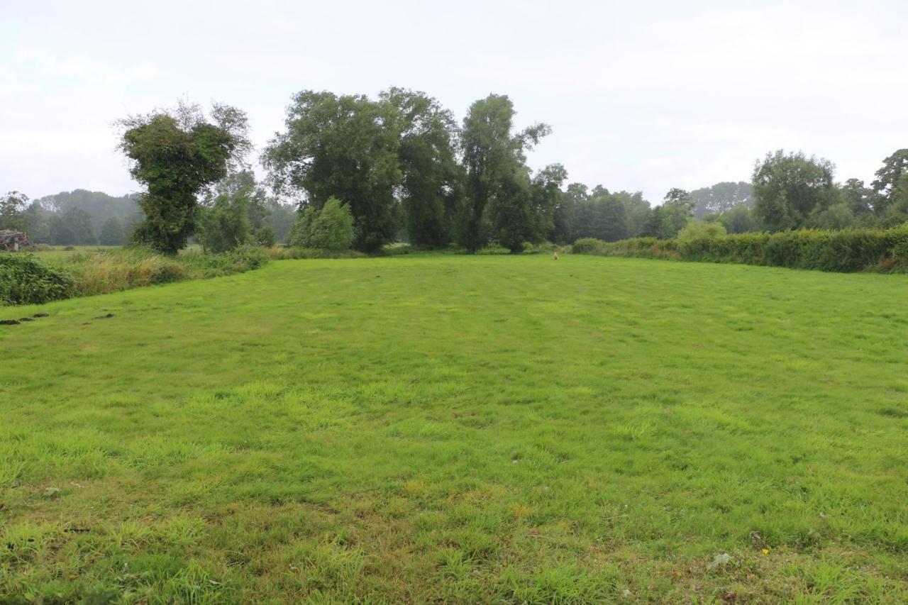 The - 2 Acres Of Garden With Hot Tub And Fire Pit And Bbq Apartment